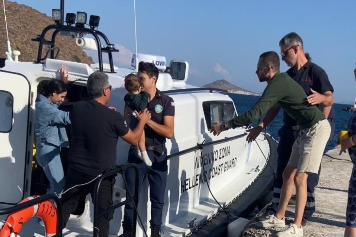 Βίντεο:Επιχείρηση μεταφοράς βρέφους 14 μηνών για ιατρική βοήθεια