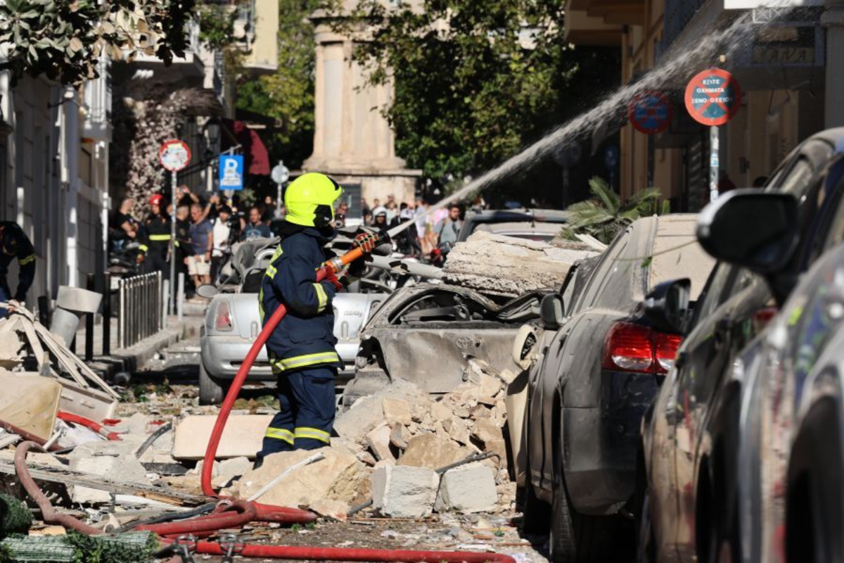 Αναζητούν πέντε άτομα που  έμεναν στο κτίριο της Λυσικράτους