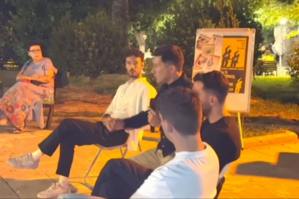 Στάση Λαμπρινή για το ΠΑΣΟΚ