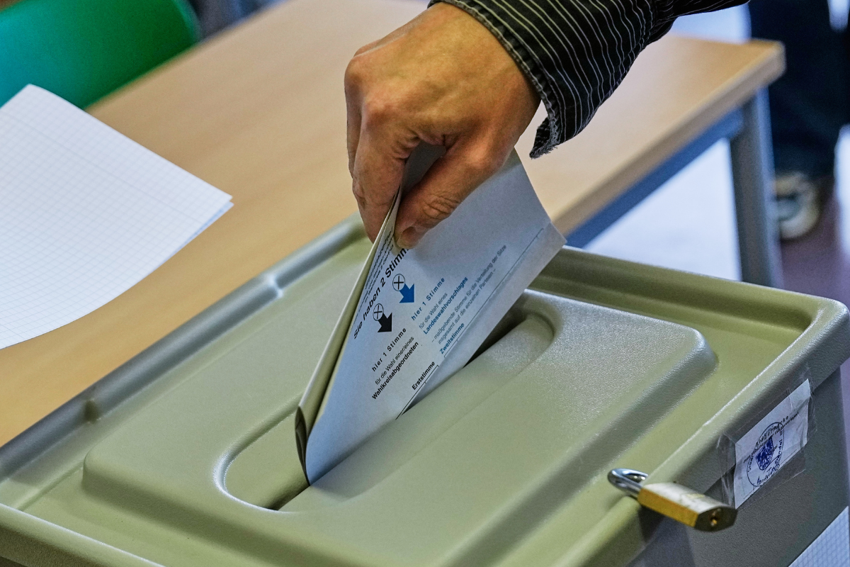 Σαξονία Προβάδισμα του AFD στα exit pool