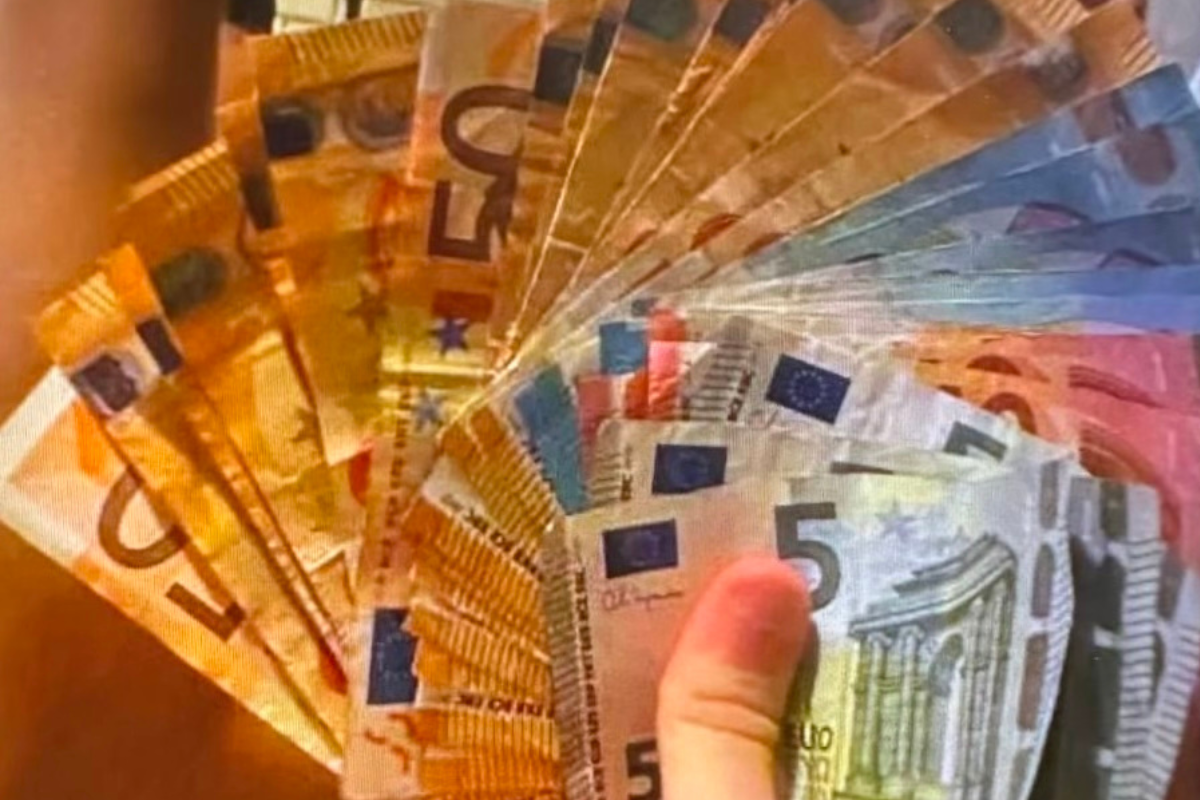 Αττική: Εξαρθρώθηκε σπείρα που έκλεβε χρήματα και κοσμήματα