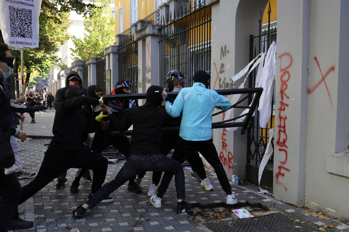 Τουρκία: Γυαλιά- καρφιά στα Τίρανα- Δεύτερη ημέρα διαδηλώσεων