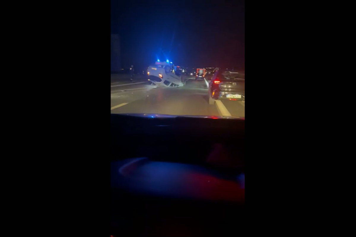 Ανετράπη ΙΧ στην Εθνική Οδό Θεσσαλονίκης-Μουδανιών- Μια τραυματίας