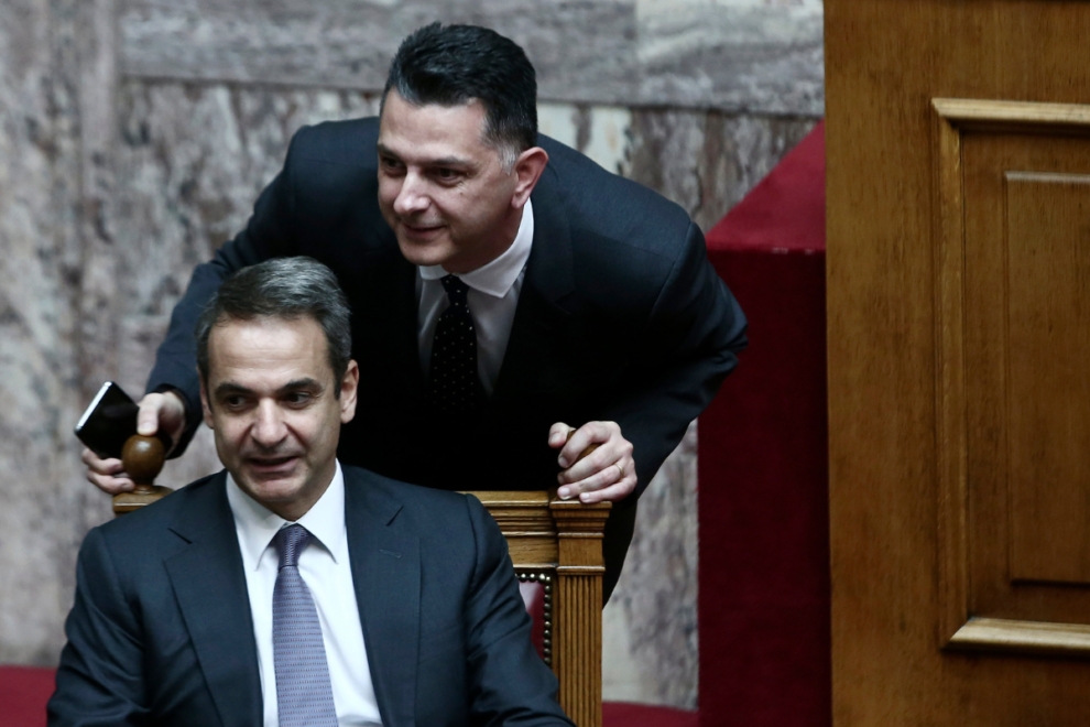 Μιχάλης Μπεκίρης:Aποχωρεί προσωρινά από τα καθήκοντα του διευθυντή του Γραφείου του Πρωθυπουργού στη Βουλή