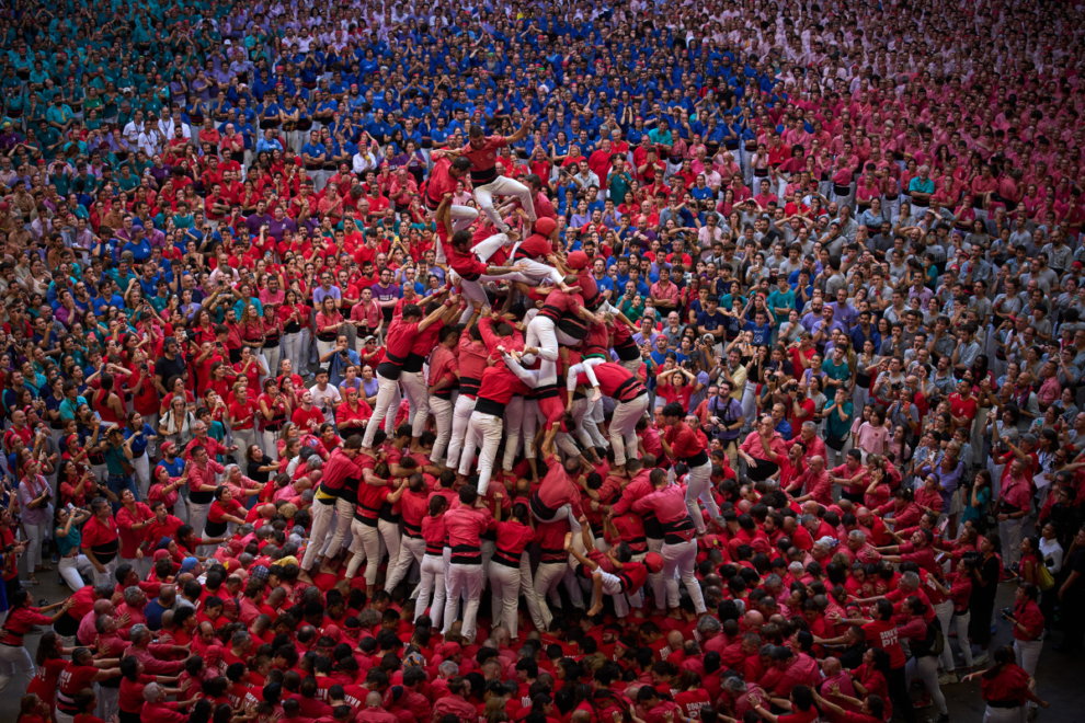 Castellers: Η εντυπωσιακή καταλανική παράδοση των ανθρώπινων πύργων