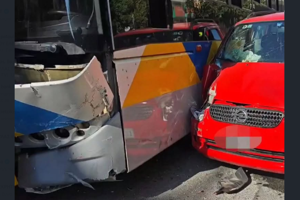 Καλλιθέα: Σφοδρή σύγκρουση λεωφορείου με ΙΧ
