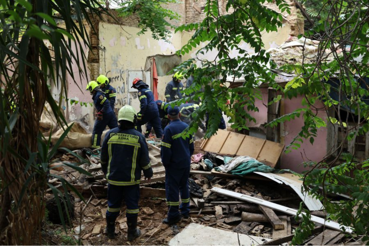 Κατέρρευσε στέγη εγκαταλελειμμένου κτιρίου