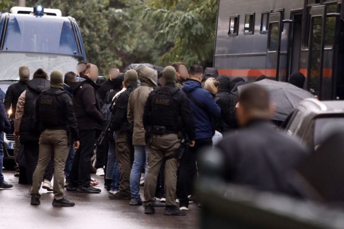 “Αλυσίδα” φορο-απάτης 120 εκατ.