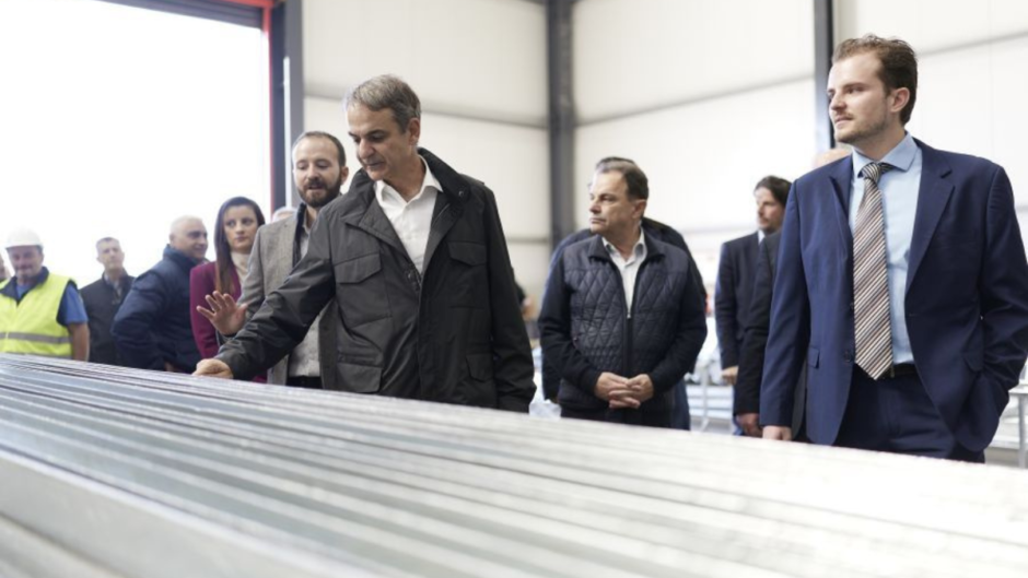 Προεκλογικές εξορμήσεις: «Επιχείρηση» συσπείρωση