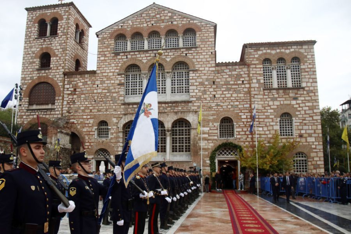 Διπλή γιορτή για την Θεσσαλονίκη- Εντυπωσιακή επίδειξη