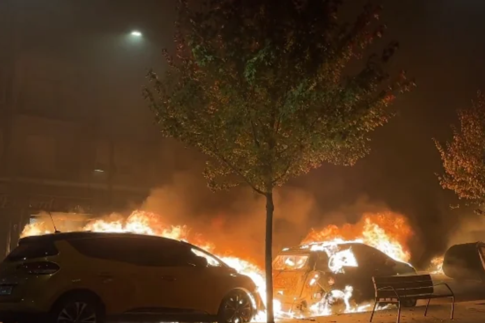 Χάος στο Μπιλμπάο:Έκαψαν αυτοκίνητα μετά την ακύρωση εκδήλωσης influencer