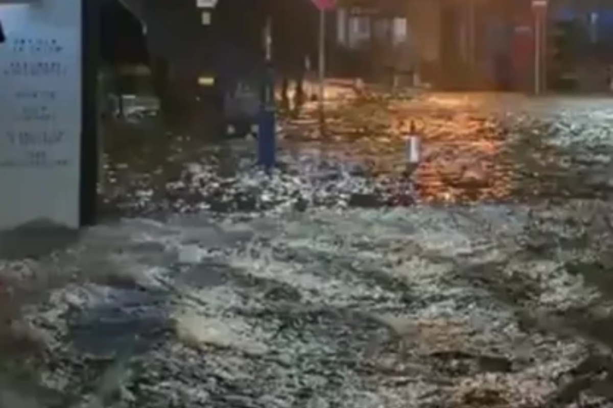 Σαρώνει τη Βρετανία η καταιγίδα Boelo