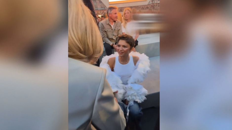 H Zendaya δεν σηκώθηκε να χαιρετήσει την Μπριζίτ Μακρόν