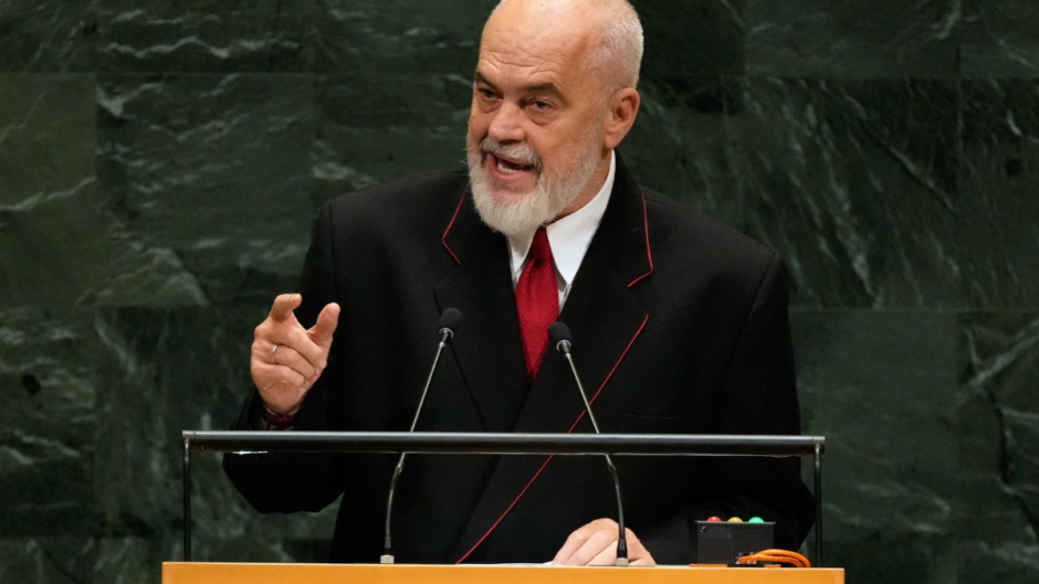 Έντι Ράμα: “Δεν θα παραιτηθώ”