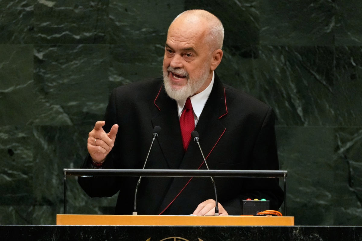 Έντι Ράμα: “Δεν θα παραιτηθώ”
