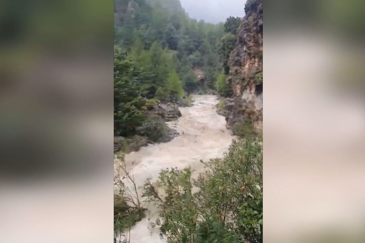 Κρήτη: Εγκλωβισμένοι 8 εργαζόμενοι στο Φαράγγι της Σαμαριάς