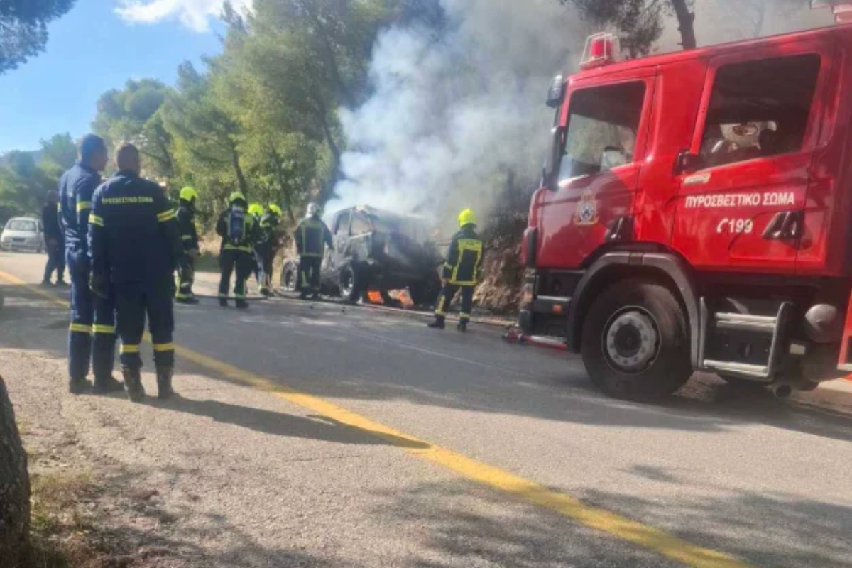 Φωτιά σε αυτοκίνητο στην Πάρνηθα