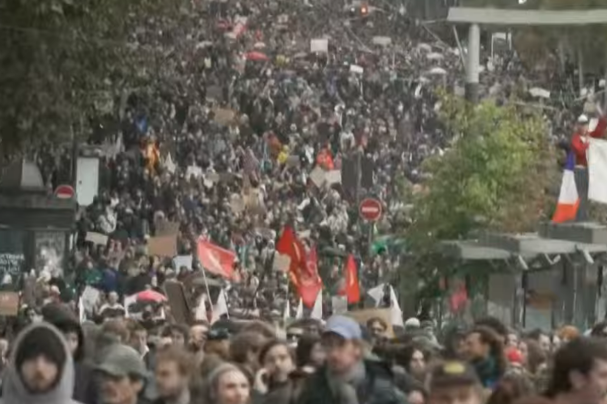 Live: Η πορεία των μαθητών στην Γαλλία. Πάνω απο 35.000 στους δρόμους