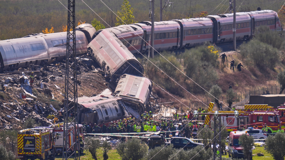 Σύγκρουση τρένων Ισπανία:  Πως σώθηκε η οικογένεια των Ελλήνων. Συγκλονιστική περιγραφή