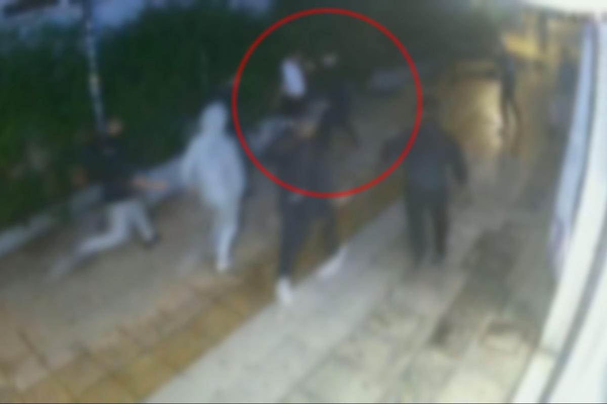 Μαχαίρωσαν μαθητή στον πνεύμονα σε προαύλιο σχολείου