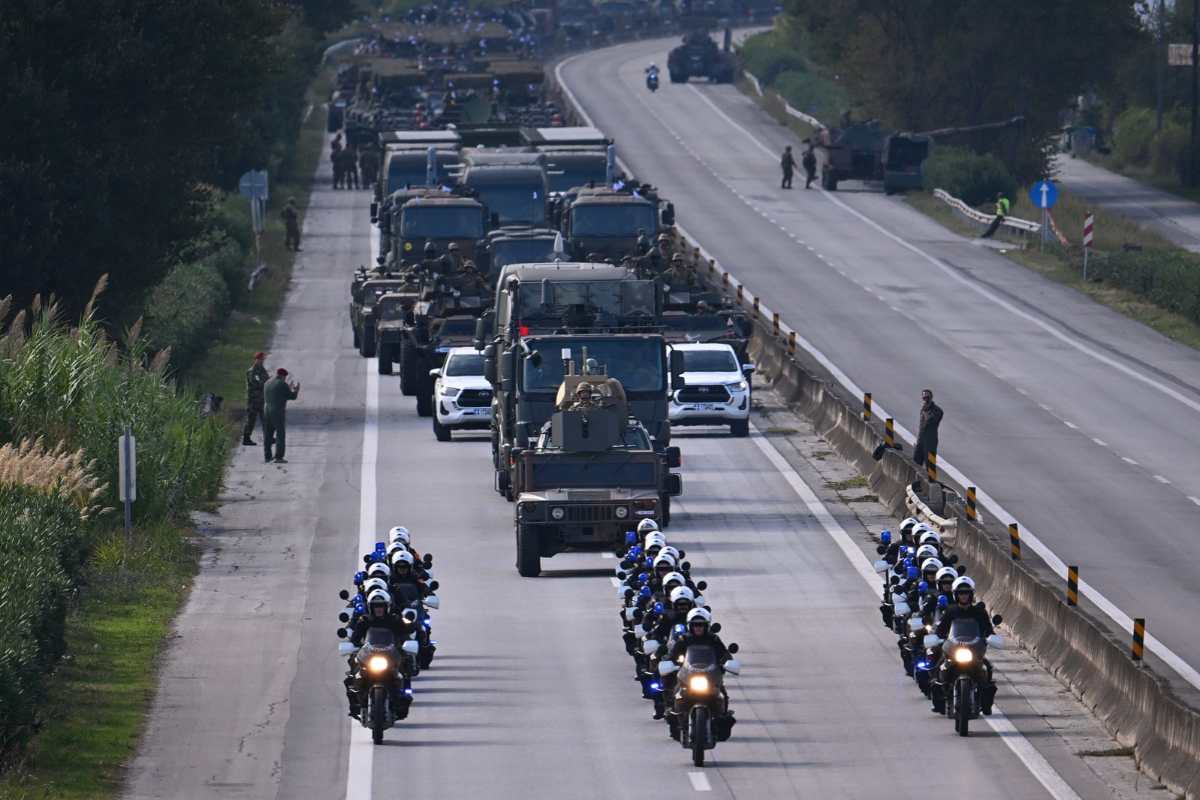 ΔΟΚΙΜΑΣΤΙΚΗ ΣΤΡΑΤΙΩΤΙΚΗ ΠΑΡΕΛΑΣΗ ΣΤΗ ΘΕΣΣΑΛΟΝΙΚΗ ΓΙΑ ΤΗΝ ΕΠΕΤΕΙΟ ΤΗΣ 28ης ΟΚΤΩΒΡΙΟΥ 1940
