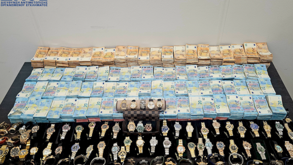 ΄΄Σπέσιαλ΄΄ φοροδιαφυγή . Οι συνομιλίες για τα «κεράσματα», και οι αποδείξεις