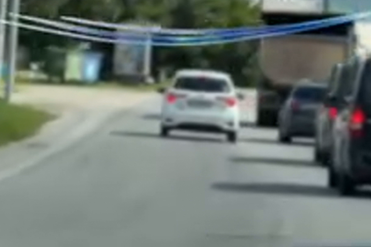 (Βίντεο) Χανιά- Προσπέραση τρόμου με διπλή γραμμή