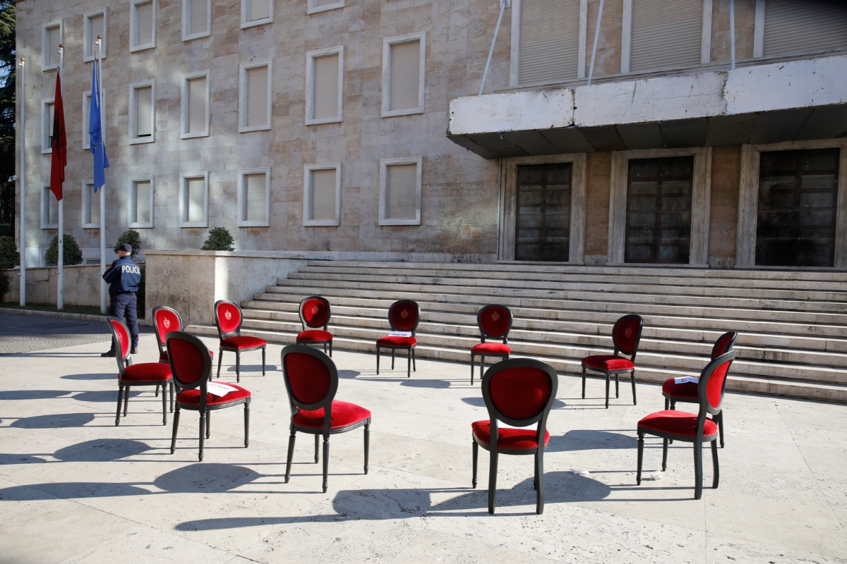 «Καζάνι που βράζει» το πολιτικό σκηνικό στην Αλβανία