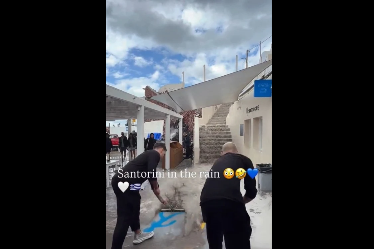 Βίντεο: Ορμητικά νερά σε μαγαζί εστιάσης στην Σαντορίνη