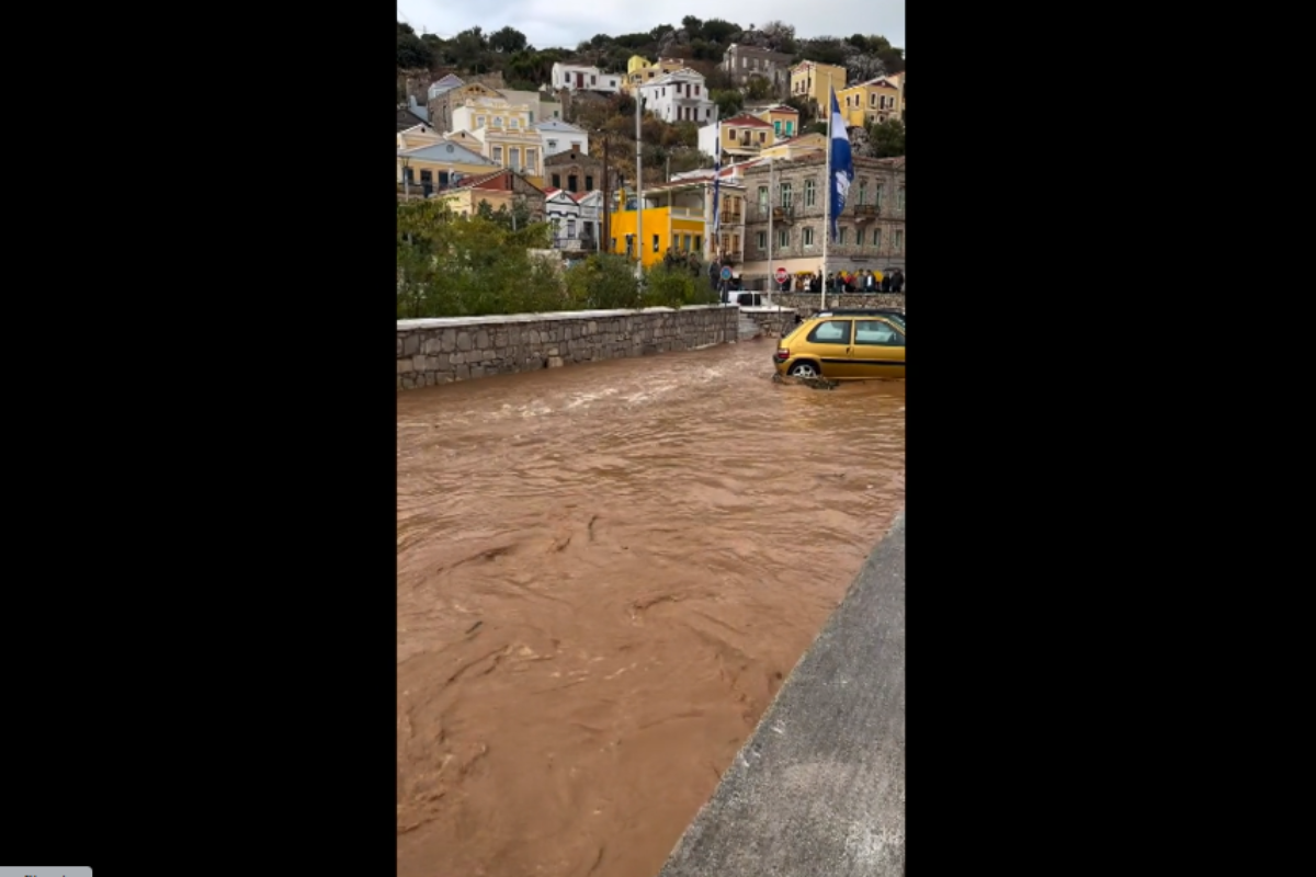 (Βίντεο) Σύμη: Οι δρόμοι έγιναν χείμαρροι