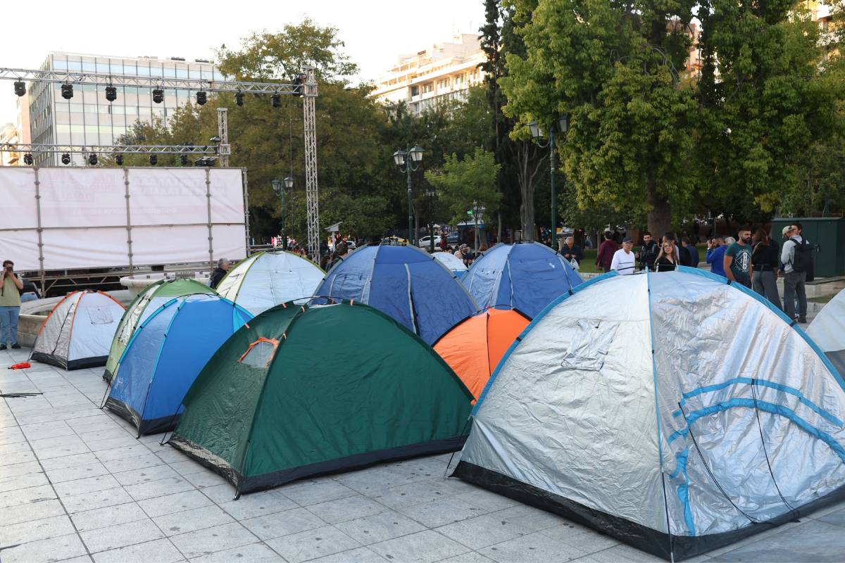Σκηνές διαμαρτυρίας στο Σύνταγμα για τα φοιτητικά έξοδα