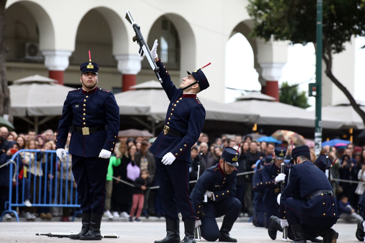 Θεσσαλονίκη: Το “Ανήκω σε μένα” έπαιξε η μπάντα του Πολεμικού Ναυτικού