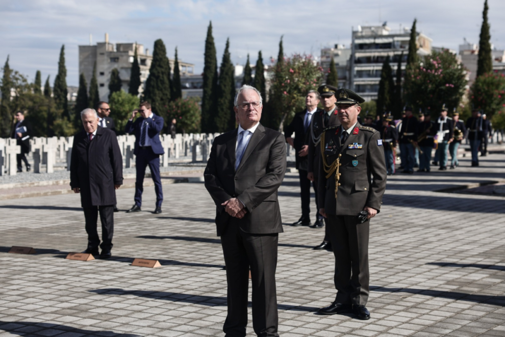 Κωνσταντίνος Τασούλας: Κατάθεση στεφάνου στα κοιμητήρια Ζέιτενλικ