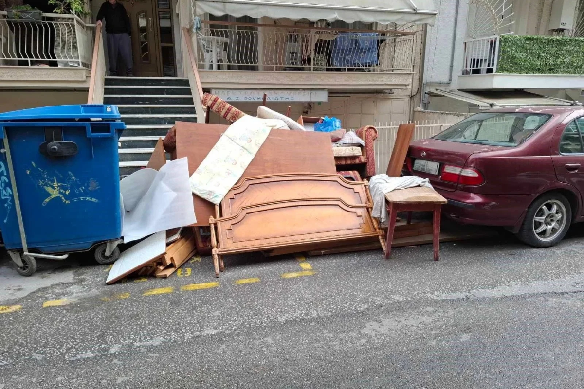 Θεσσαλονίκη Έπιπλα Δρόμος