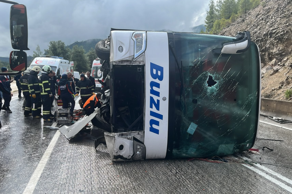 Tουρκία: Ανετράπη λεωφορείο- Ένας νεκρός και τραυματίες