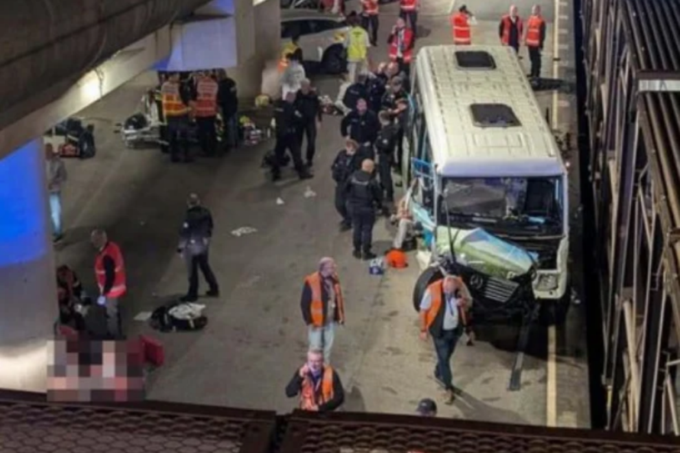 Δεκαεννέα άνθρωποι τραυματίστηκαν σε τροχαίο  στην είσοδο της σήραγγας της Μάγχης