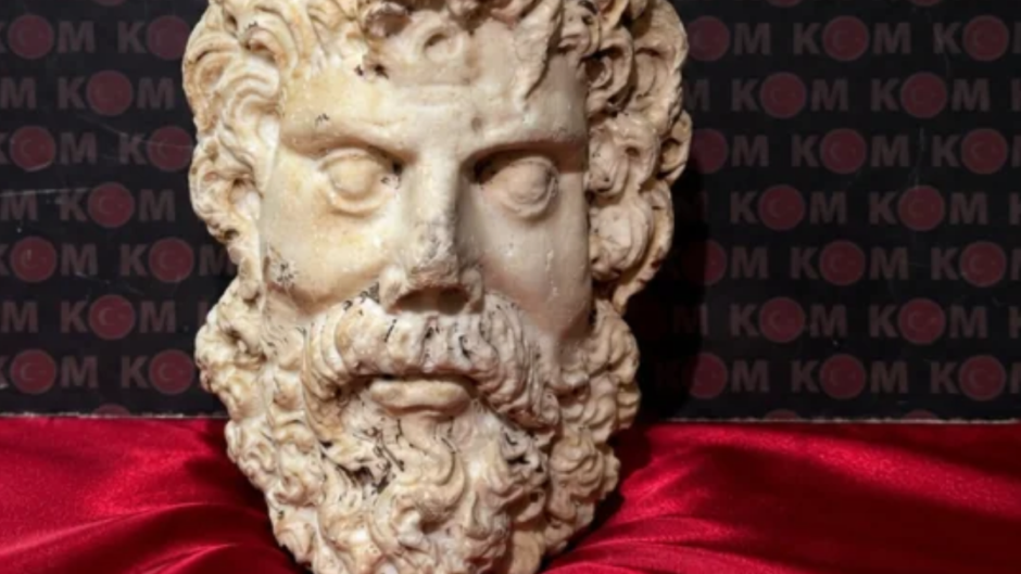 Τουρκία: Αρχαίο γλυπτό 2000 ετών βρέθηκε στη Σμύρνη